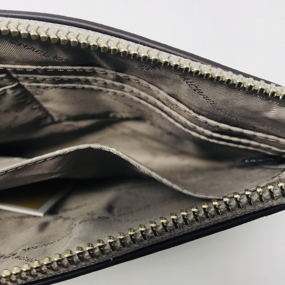 Michael Kors Hand Clutch - Picture 5 of 5